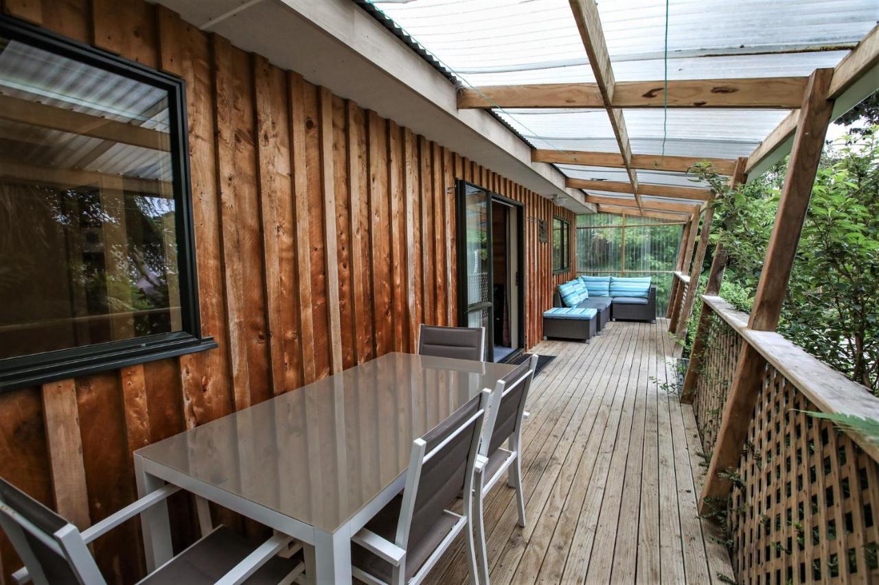 Kaka Retreat Motel, Stewart Island Half-moon Bay Exterior photo