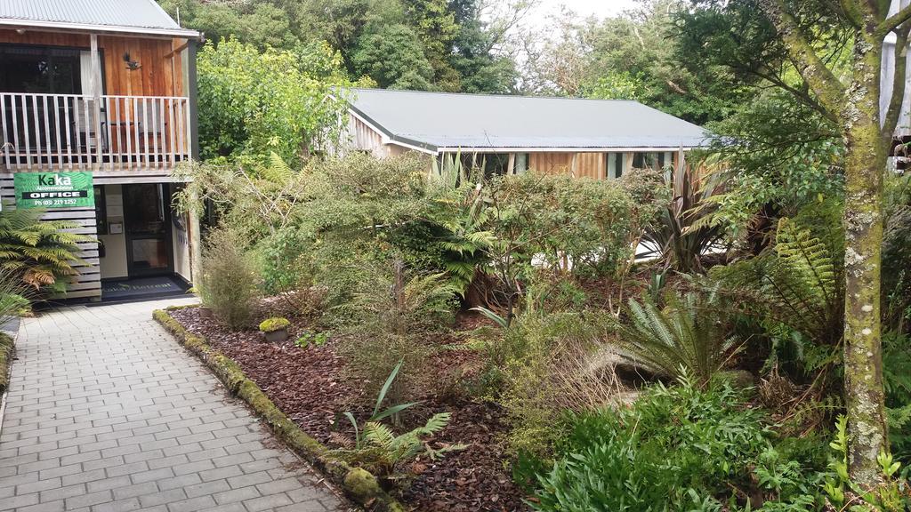 Kaka Retreat Motel, Stewart Island Half-moon Bay Exterior photo